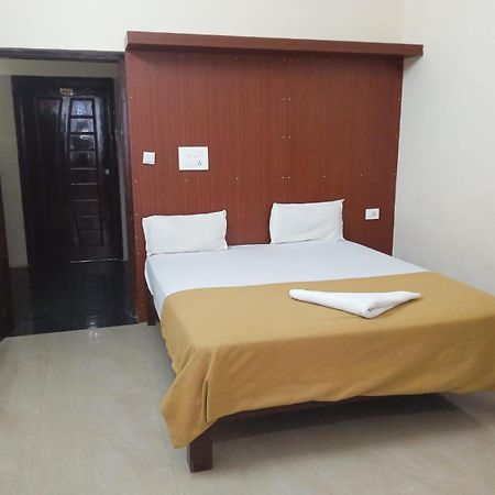 Grand Jp Inn Near 2 Km From Gundlupet Bus Stand エクステリア 写真