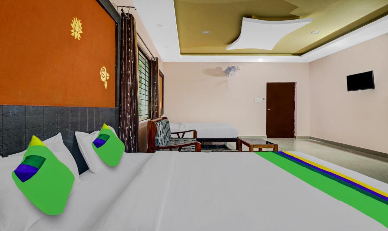 Grand Jp Inn Near 2 Km From Gundlupet Bus Stand エクステリア 写真