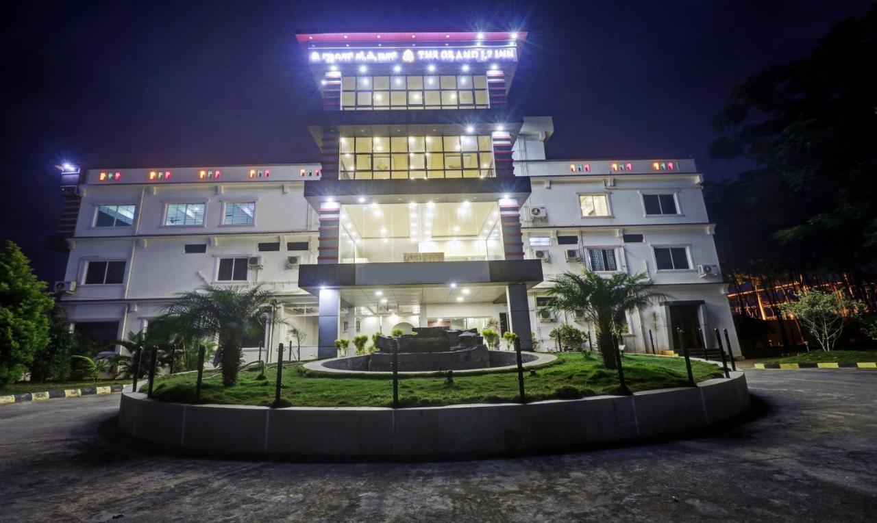 Grand Jp Inn Near 2 Km From Gundlupet Bus Stand エクステリア 写真