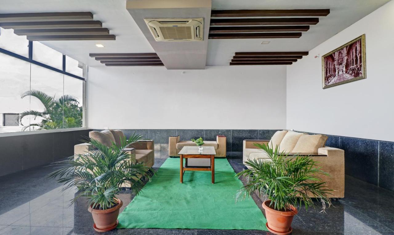 Grand Jp Inn Near 2 Km From Gundlupet Bus Stand エクステリア 写真
