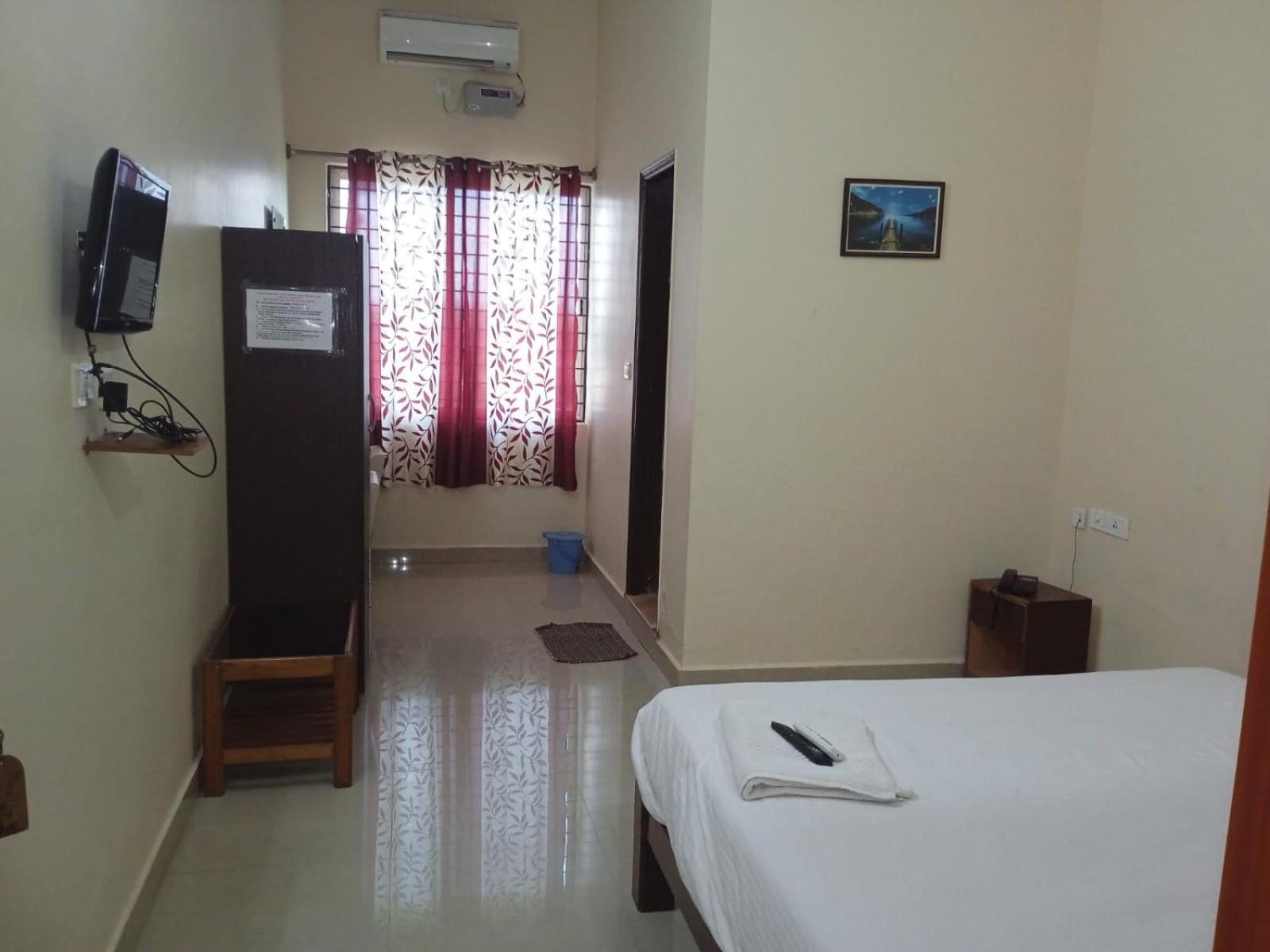 Grand Jp Inn Near 2 Km From Gundlupet Bus Stand エクステリア 写真